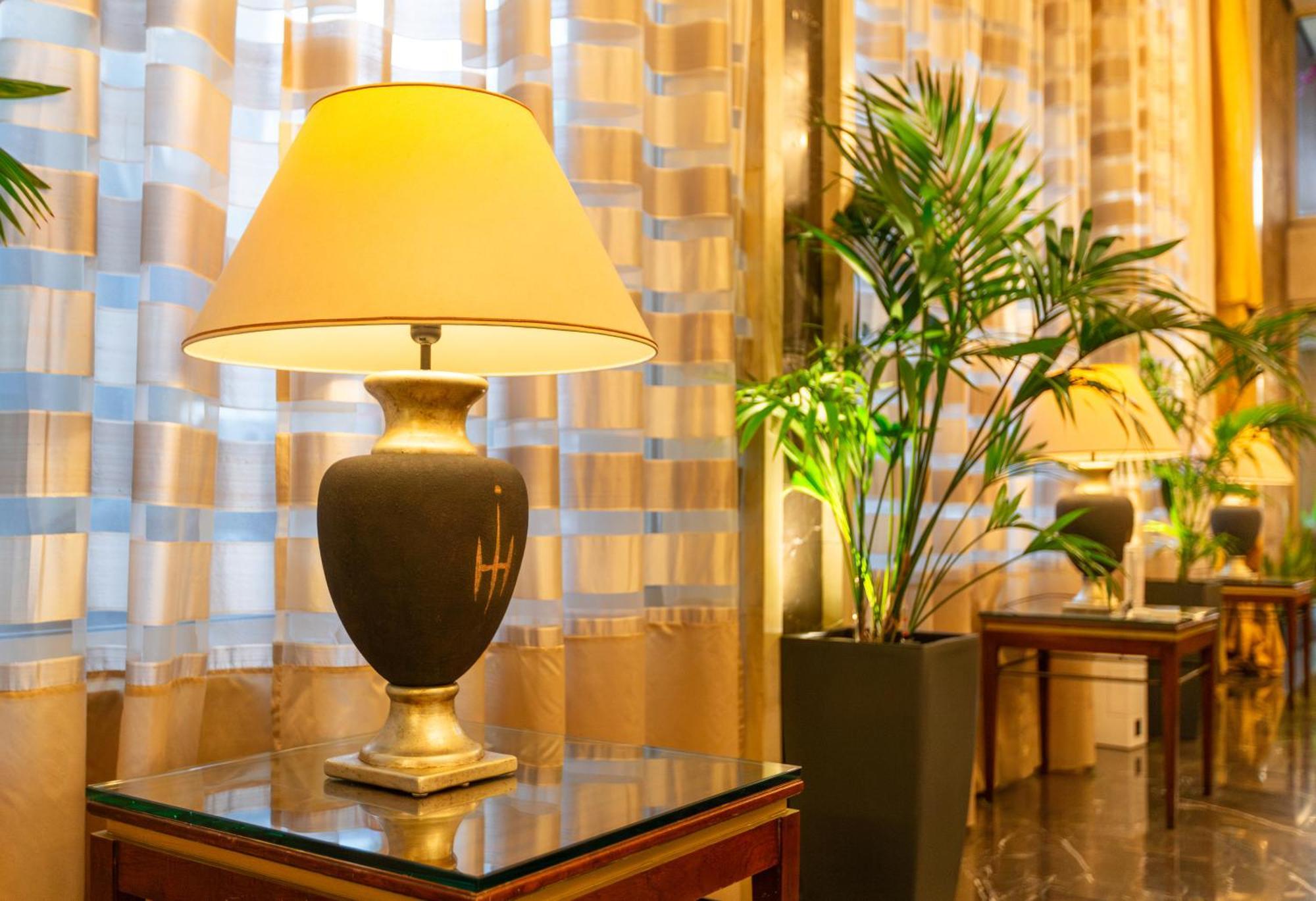 Ilisia Hotel เอเธนส์ ภายนอก รูปภาพ